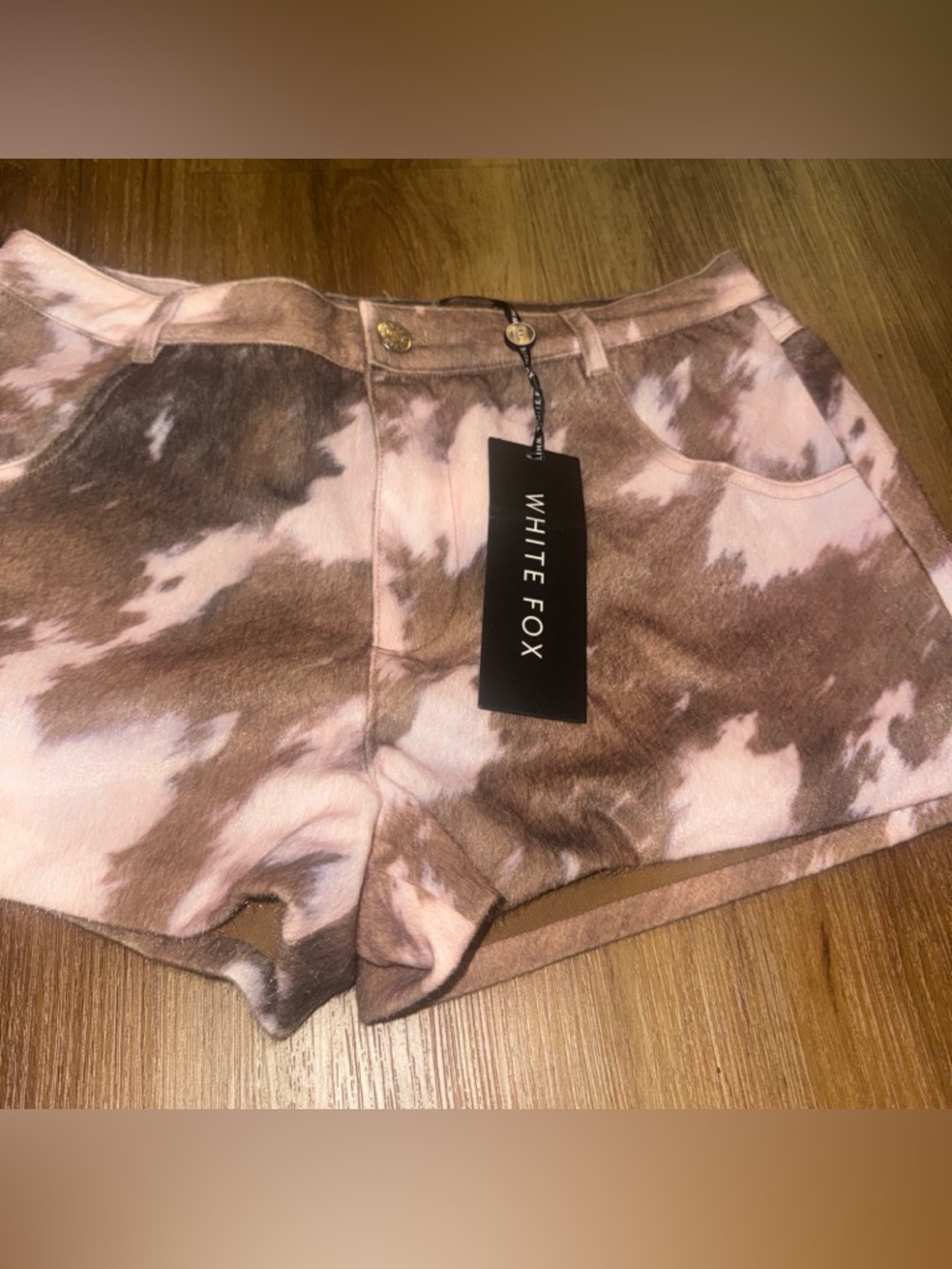 White Fox Shorts Womens Size medium Cow Outdoor Casual Brown/Pink - Picture 2 of 9